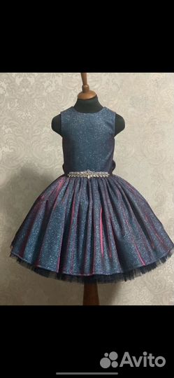 Платье праздничное