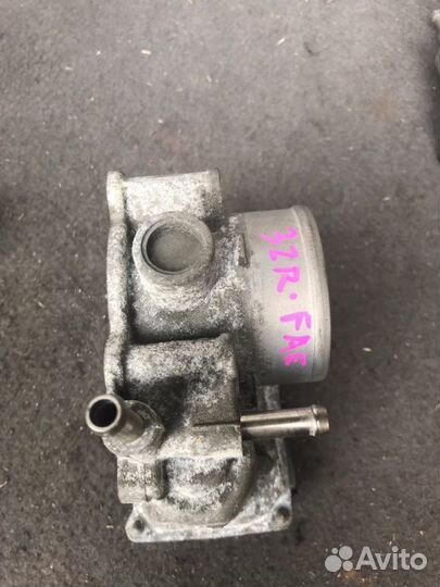 Дросельная заслонка Toyota