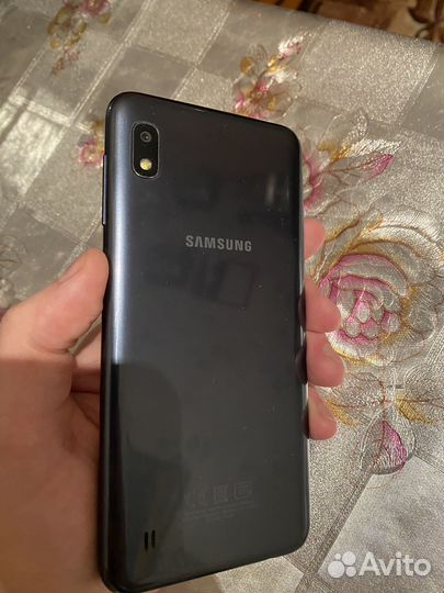 Samsung Galaxy A10, 2/32 ГБ