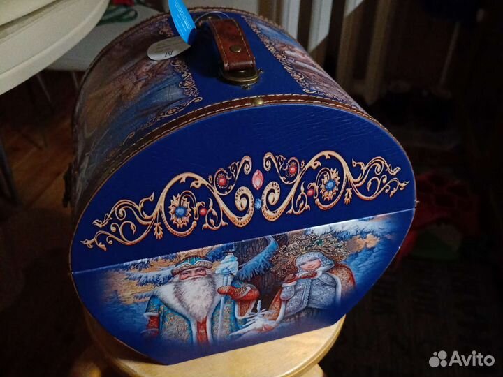 Сундук новогодний