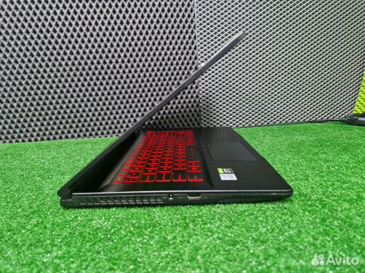 Мощьный Игровой ноутбук Msi на 3060