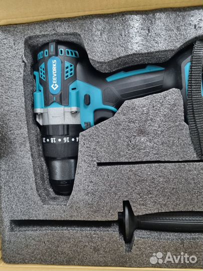 Шуруповёрт с ледобуром для рыбалки