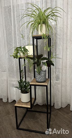 Напольная подставка для цветов