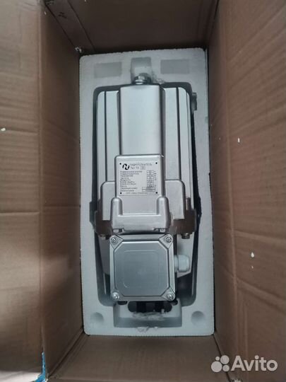 Гидротолкатель