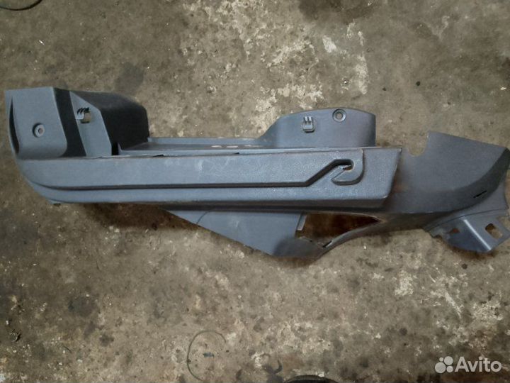 Пластик салона задний левый Ford Focus 2 2