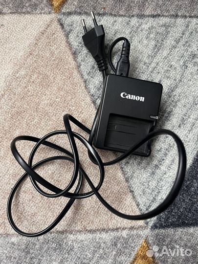 Зеркальный фотоаппарат canon ds126181