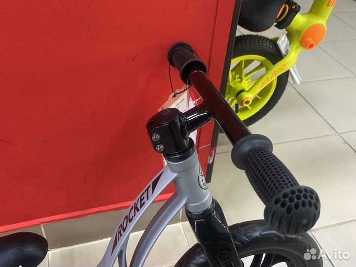 Беговел Maxiscoo Rocket серебро