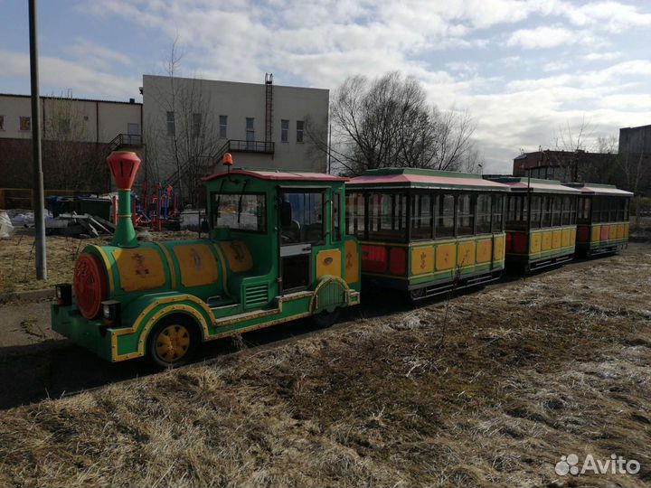 Колесный дизельный поезд