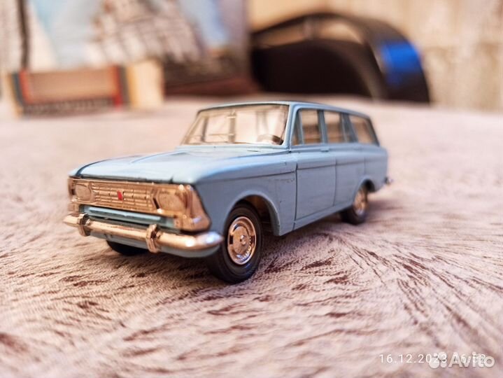 Модель автомобиля СССР Москвич 427. 143