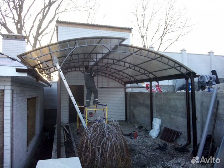 Навесы из поликорбоната и профлиста под ключ