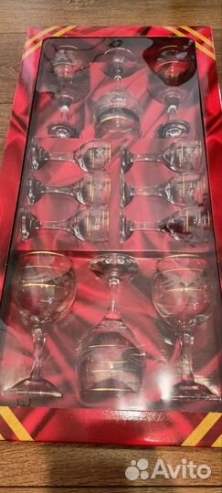 Набор бокалов и рюмок