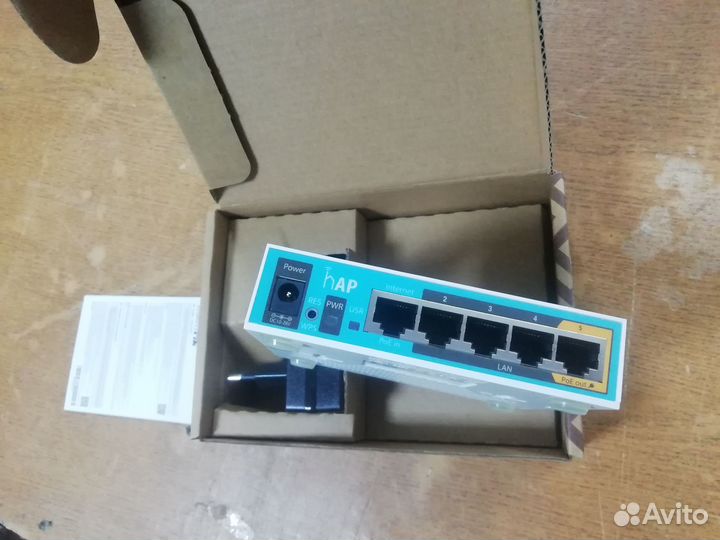 WiFi роутер Mikrotik hAP RB951Ui-2HnD