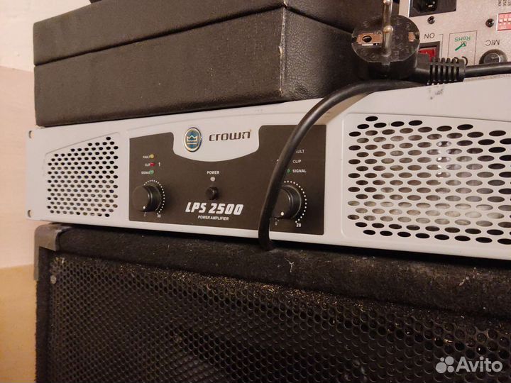 Crown LPS 2500 профессиональный усилитель мощности