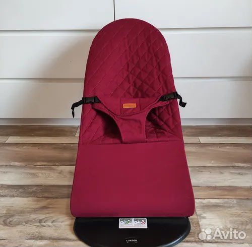 Детское кресло качалка шезлонг Luxmom(с игрушкой)