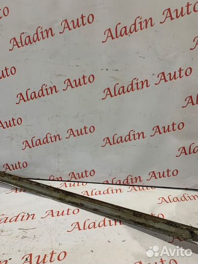 Молдинг капота Ford Focus 2 хэтчбек 1.6 2011