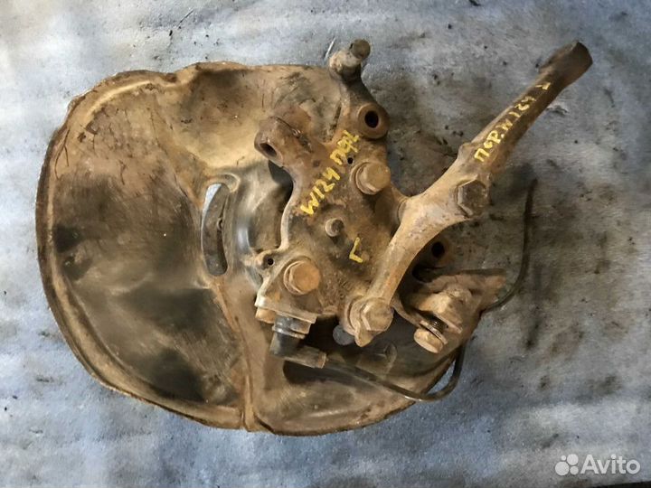 Кулак поворотный передний левый Mercedes W124 e200