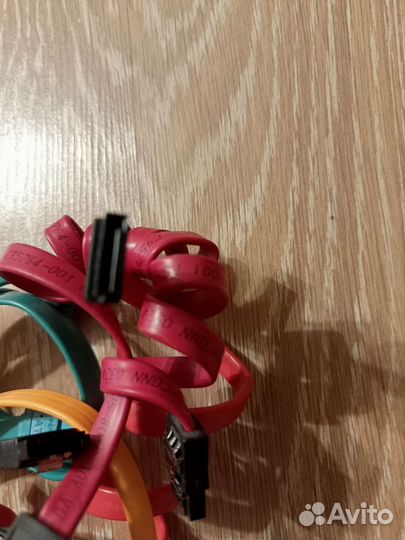 Кабель питания SATA