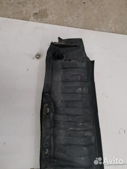 Водосток передний Renault Fluence 1 седан K4M 838