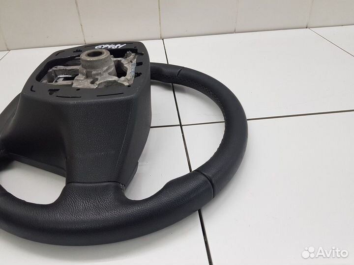 Рулевое колесо (Geely Atlas)