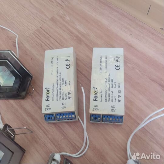 Плафоны с лампочками