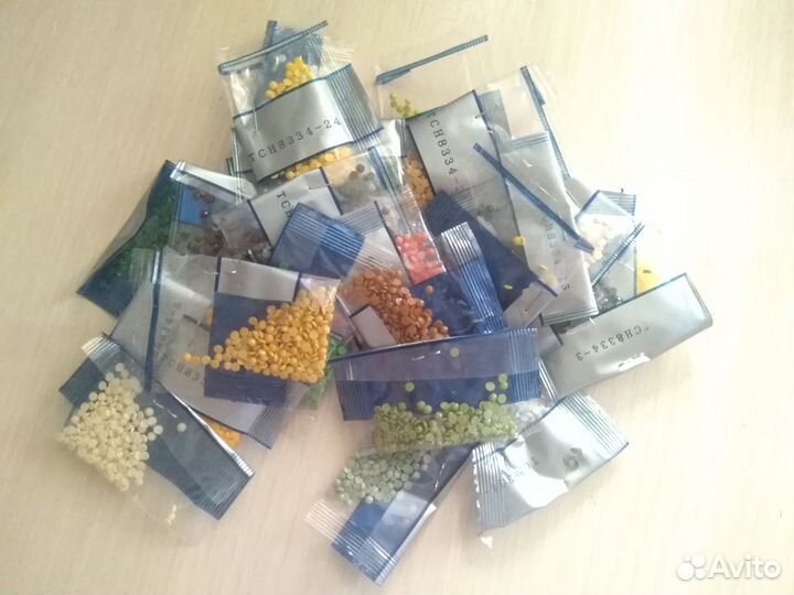 Алмазная мозаика. Стразы