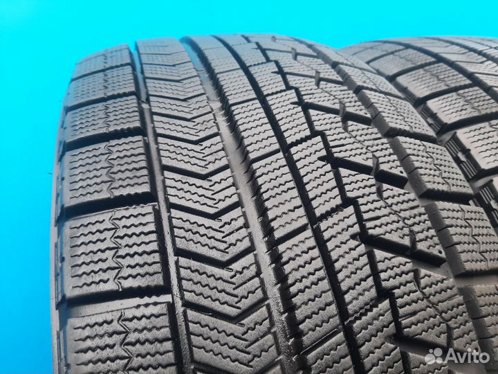 Bridgestone Blizzak VRX 235/45 R17 94Q