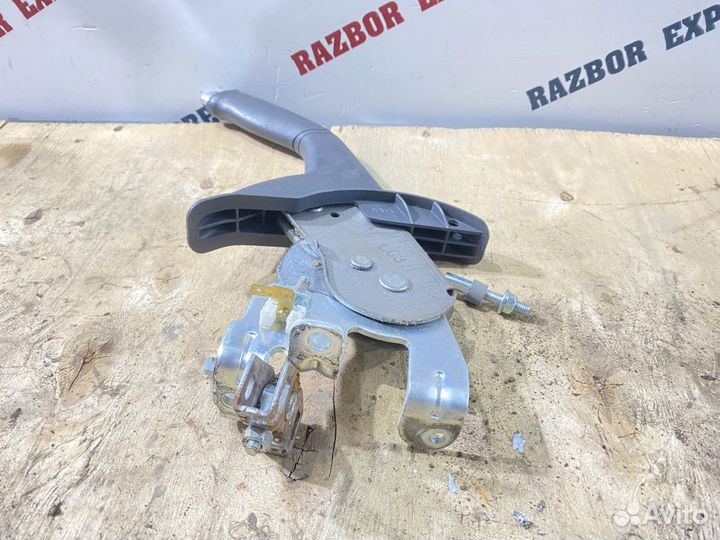 Рычаг стояночного тормоза