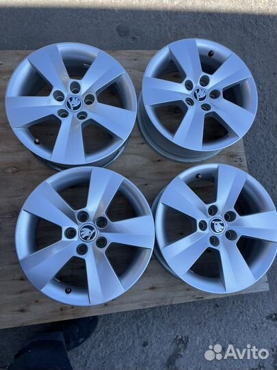 Литые диски Оригинал r15 skoda rapid