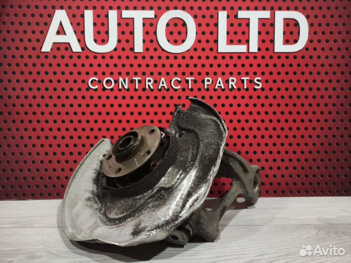 Кулак задний правый Porsche Macan 95B 2017