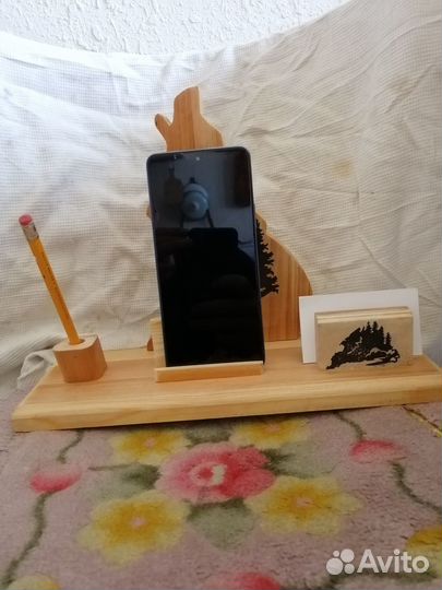 Полочка настенная деревянная