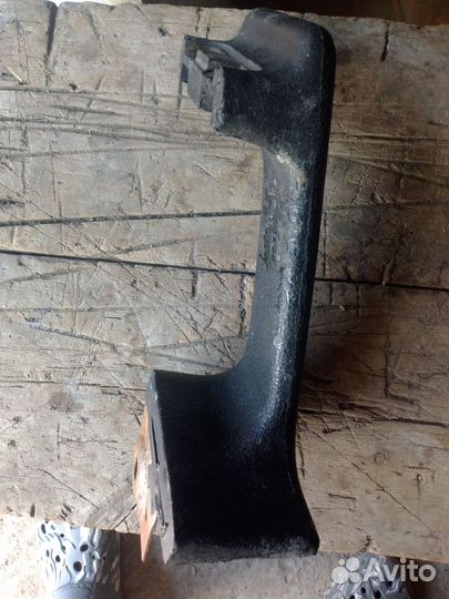 Ручка двери внутренняя на москвич 2141