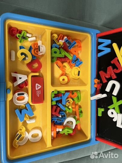 Чемоданчик ELC с магнитными буквами