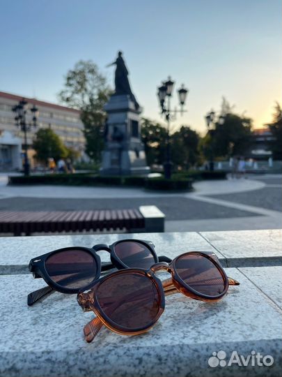 Солнцезащитные очки