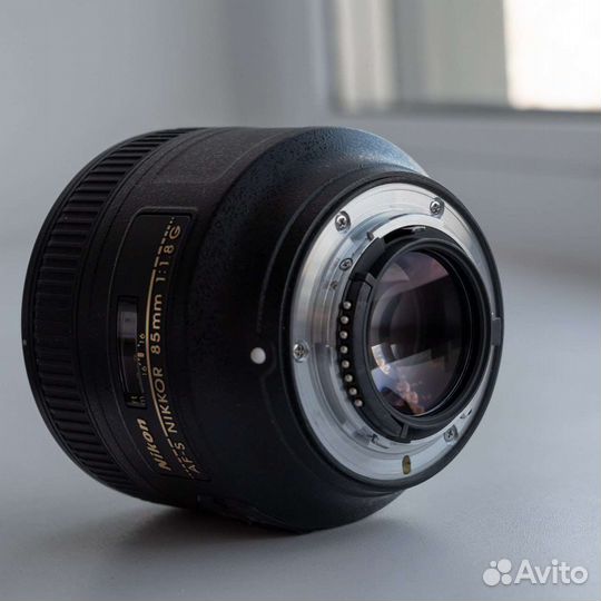 Объектив Nikon 85mm f/1.8G AF-S Nikkor