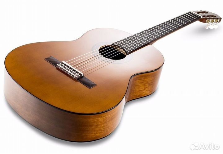 Гитары от 3500 и Yamaha c40 аналогичные, настоящие