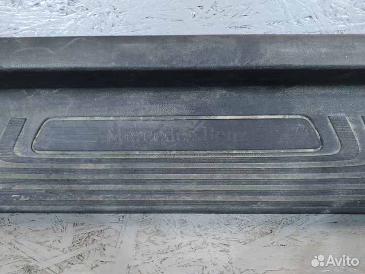 Накладка на порог левая Mercedes Vito W447