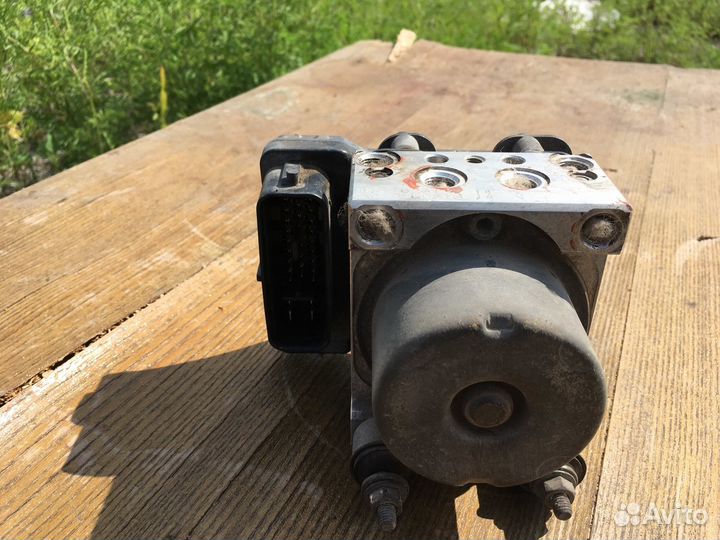 Mitsubishi Lancer 9 Блок ABS (насос)