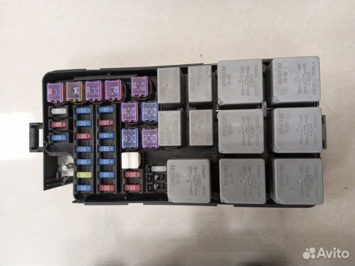 Блок предохранителей Chevrolet Lacetti хетчбек