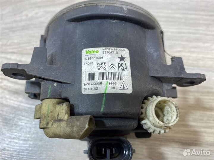 Фара противотуманная правая Ситроен С4