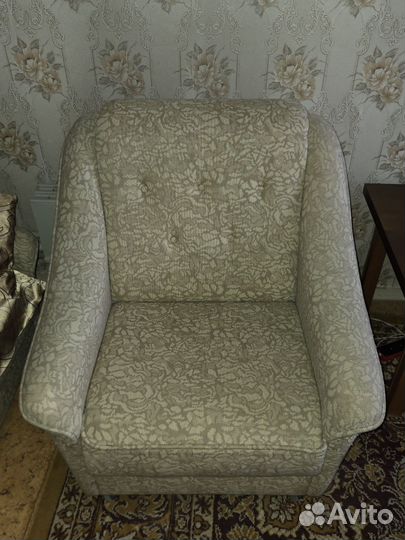 Диван ретро, два кресла