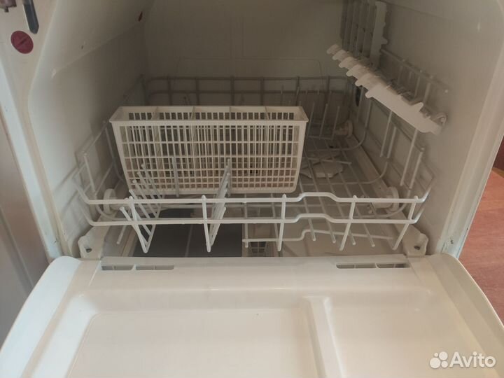 Посудомоечная машина Electrolux ESF2410 на запчаст