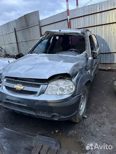 Шевроле Нива в разборе