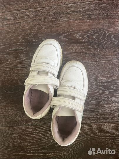 Кроссовки на девочку-подроска 38 размер