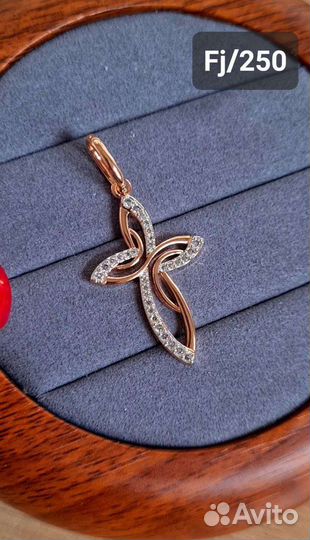 Серьги, цепи, браслеты