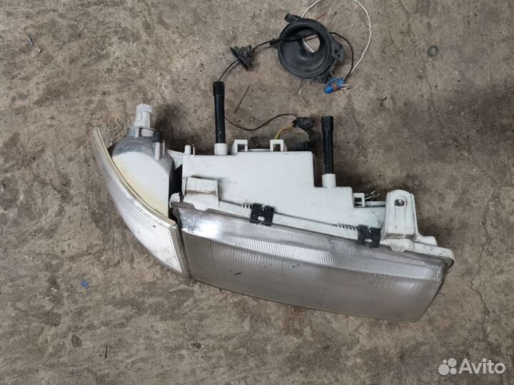 Фара передняя правая на ваз 2110