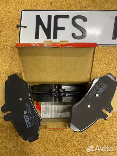 Тормозные колодки Mercedes W463 A0004209720