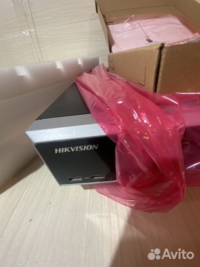 Hikvision DS-7716NI-K4
