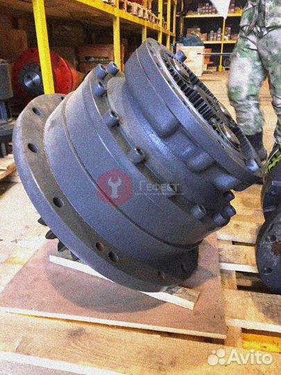Поворотный редуктор Doosan S290LC-V 2101-1025J