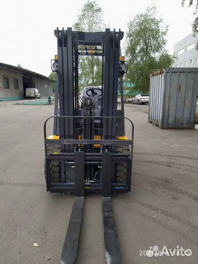 Вилочный погрузчик UN Forklifts FD30T, 2023