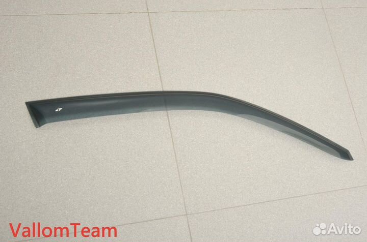 Лот DM6216 Ветровик правый передний subaru foreste